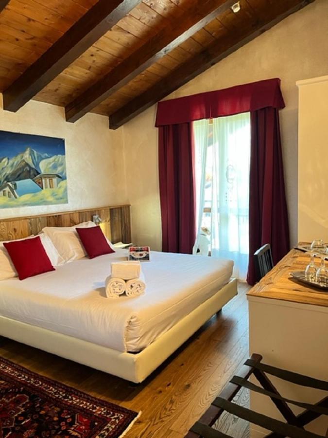 Le Charaban Hotel Aosta Eksteriør billede