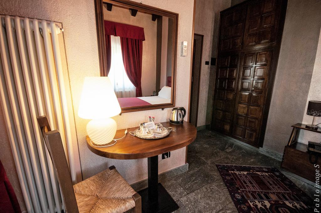 Le Charaban Hotel Aosta Eksteriør billede